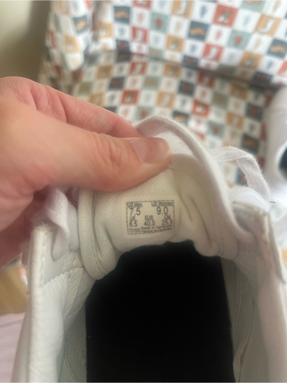 Vans Classic Low-Top Leather Sneakers in White - Picture 6 of 6